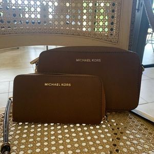 Michael Kors Cross Body & Wallet